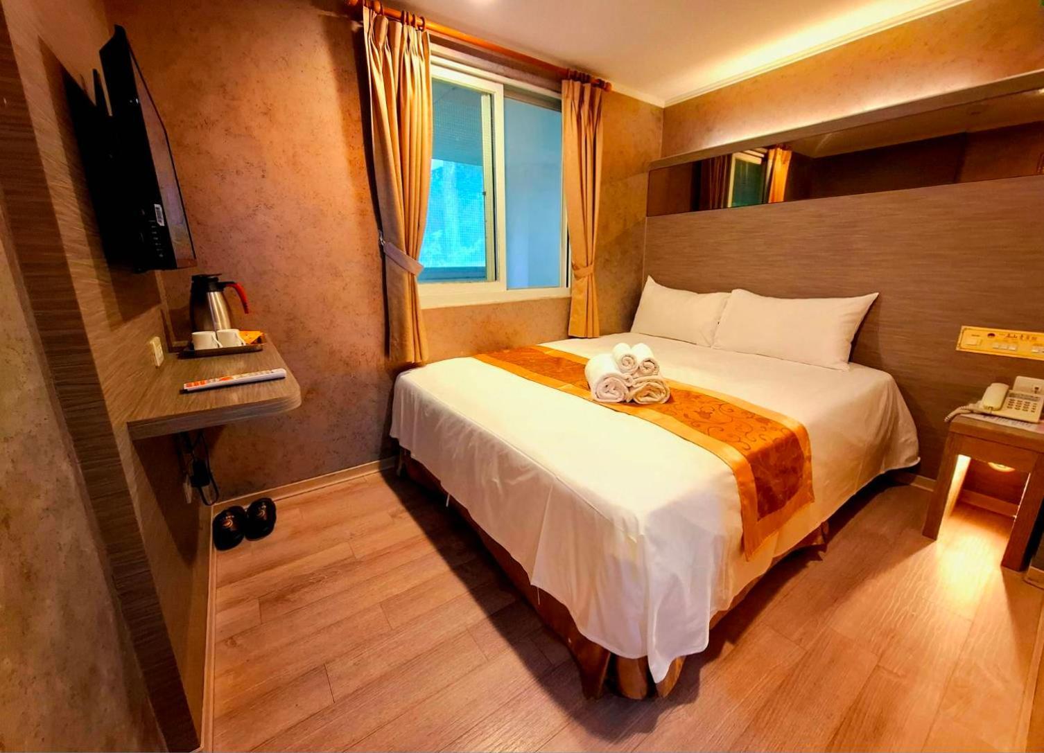 Gau Shan Ching Hotel Чжунчжен Екстер'єр фото
